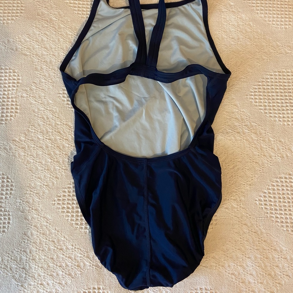 Bathing suit - Picture 6 of 9